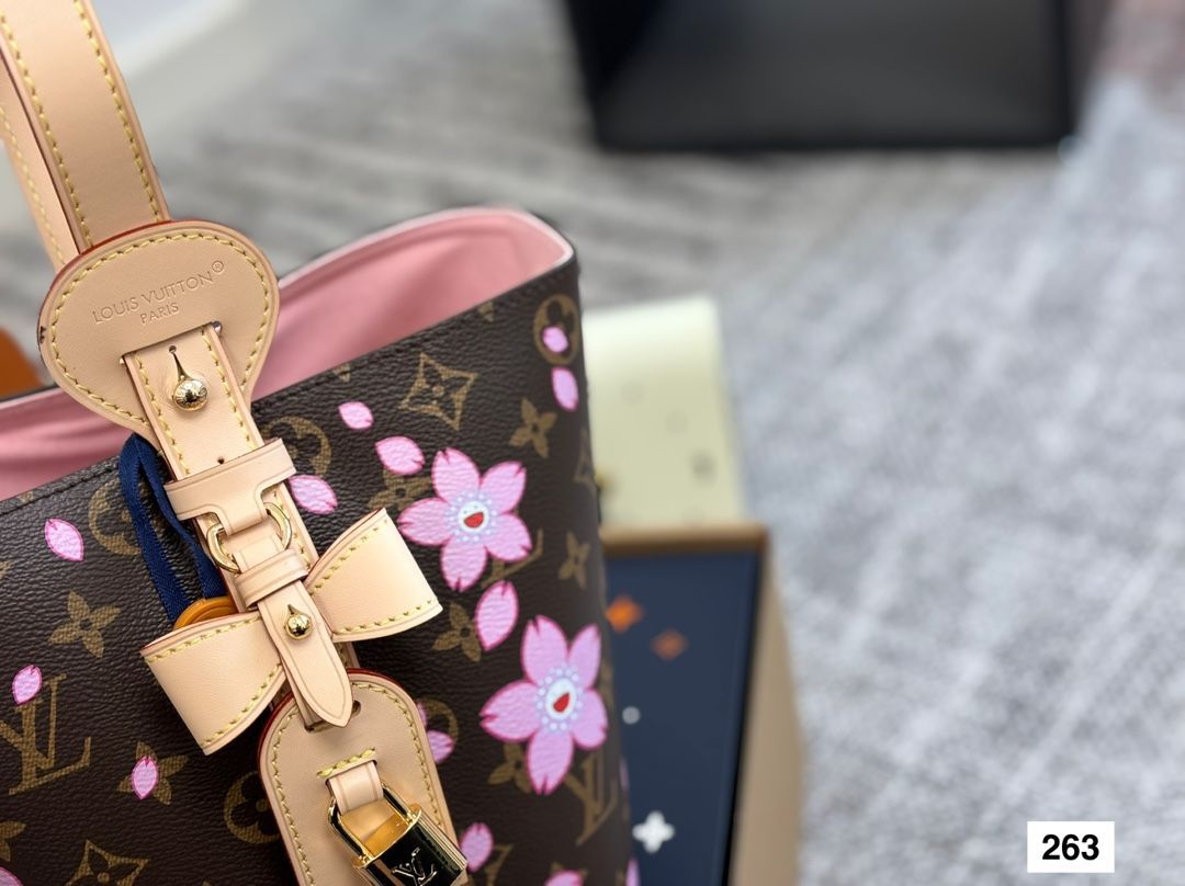 p 1440ギフトボックス🎁 LV｜All in BBポリバケツが可愛すぎる