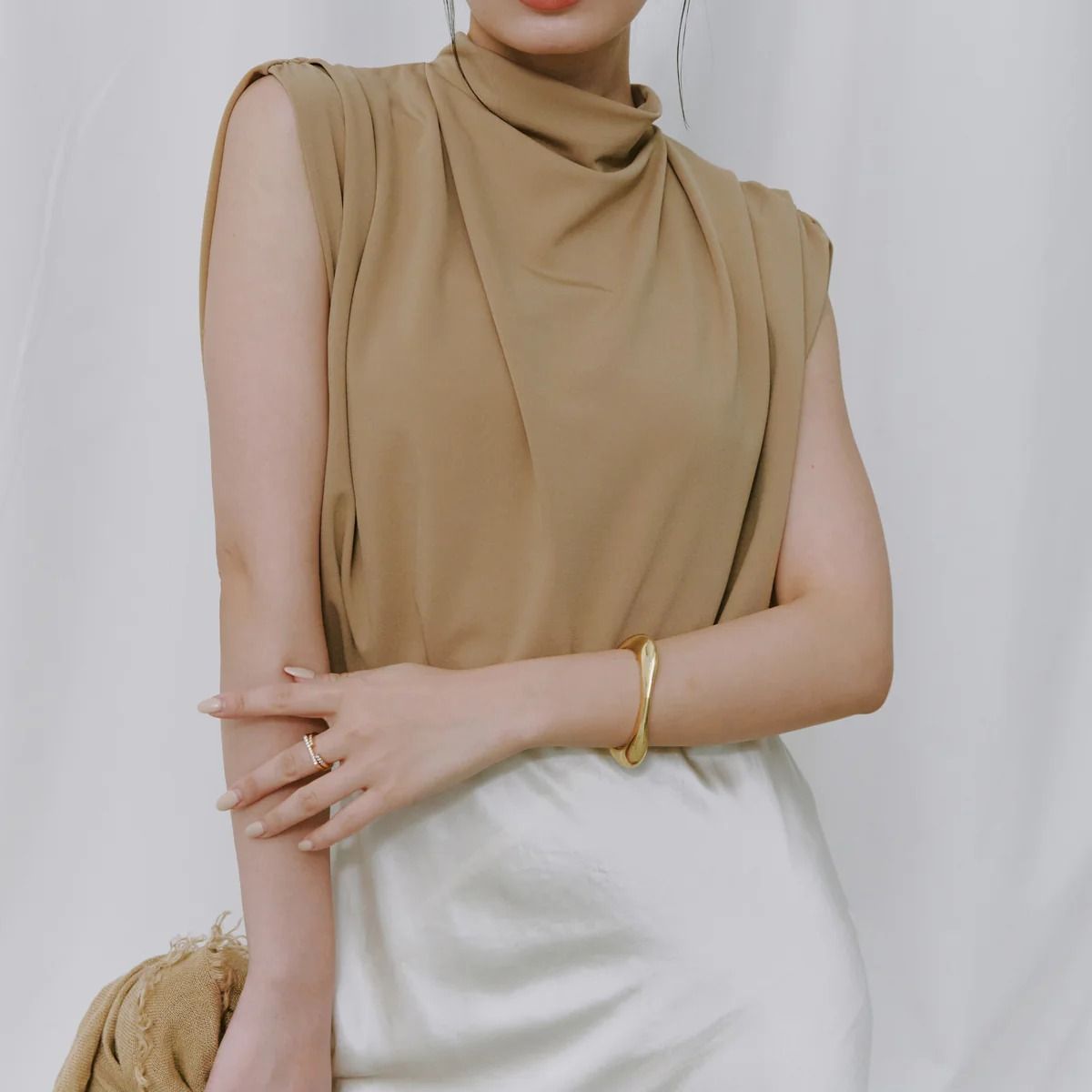 未開封 anuans アニュアンス ギャザードレープカットトップス トリアセテート フリーサイズ ベージュ BEIGE 品番 1525212179 管理番号 701