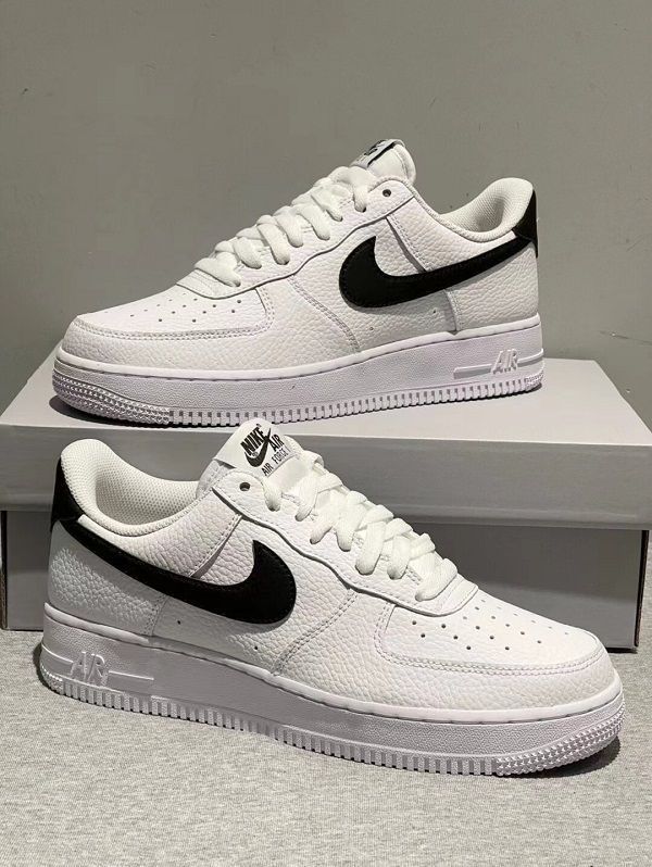 値下げします 新品 NIKE ナイキ スニーカー エアフォース NIke Air Force 1 “White and Black”スニーカー メンズ レディース ローカット