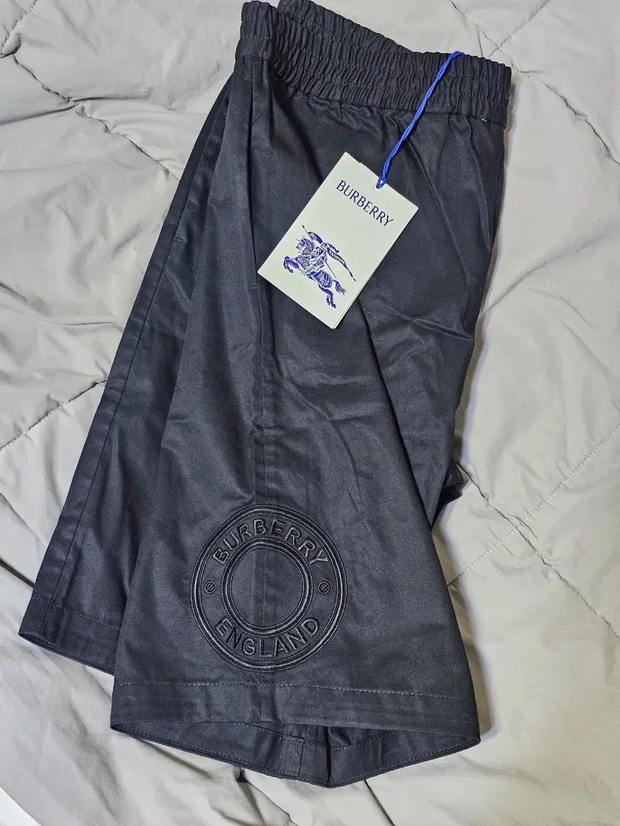 BURBERRY バーバリー キッズ チノ ロゴ 刺繡 半ズボン 14Y 女性 55