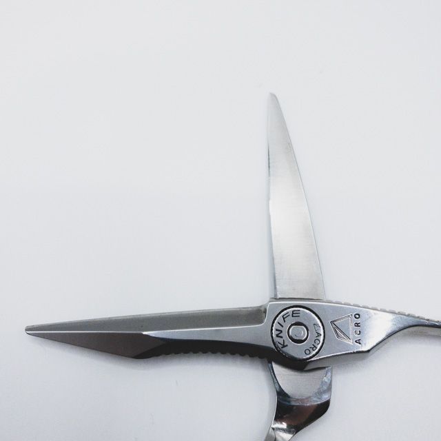 ミズタニシザーズ ミズタニシザーMIZUTANI SCISSORS】ACRO KNIFEアクロナイフシザー オフセット理容 美容ハサミ 右利き  5.8インチ sc110 - メルカリ