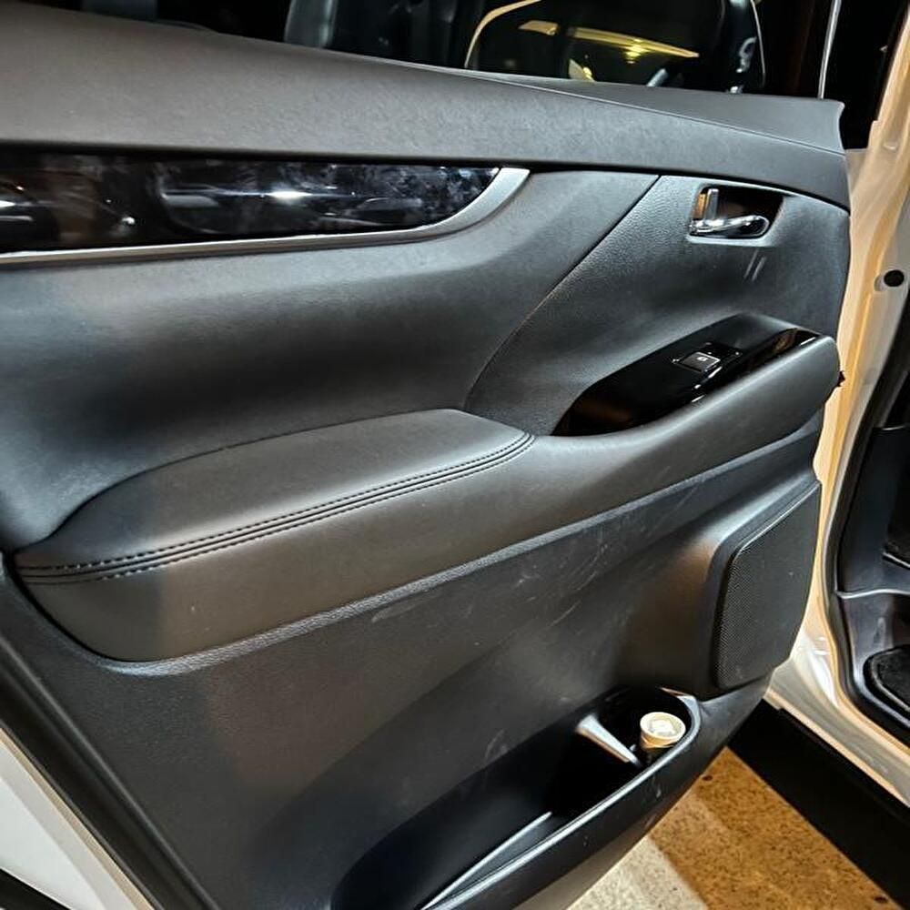 トヨタ TOYOTA 純正 新品 未使用 フロントドア アームレスト 右
