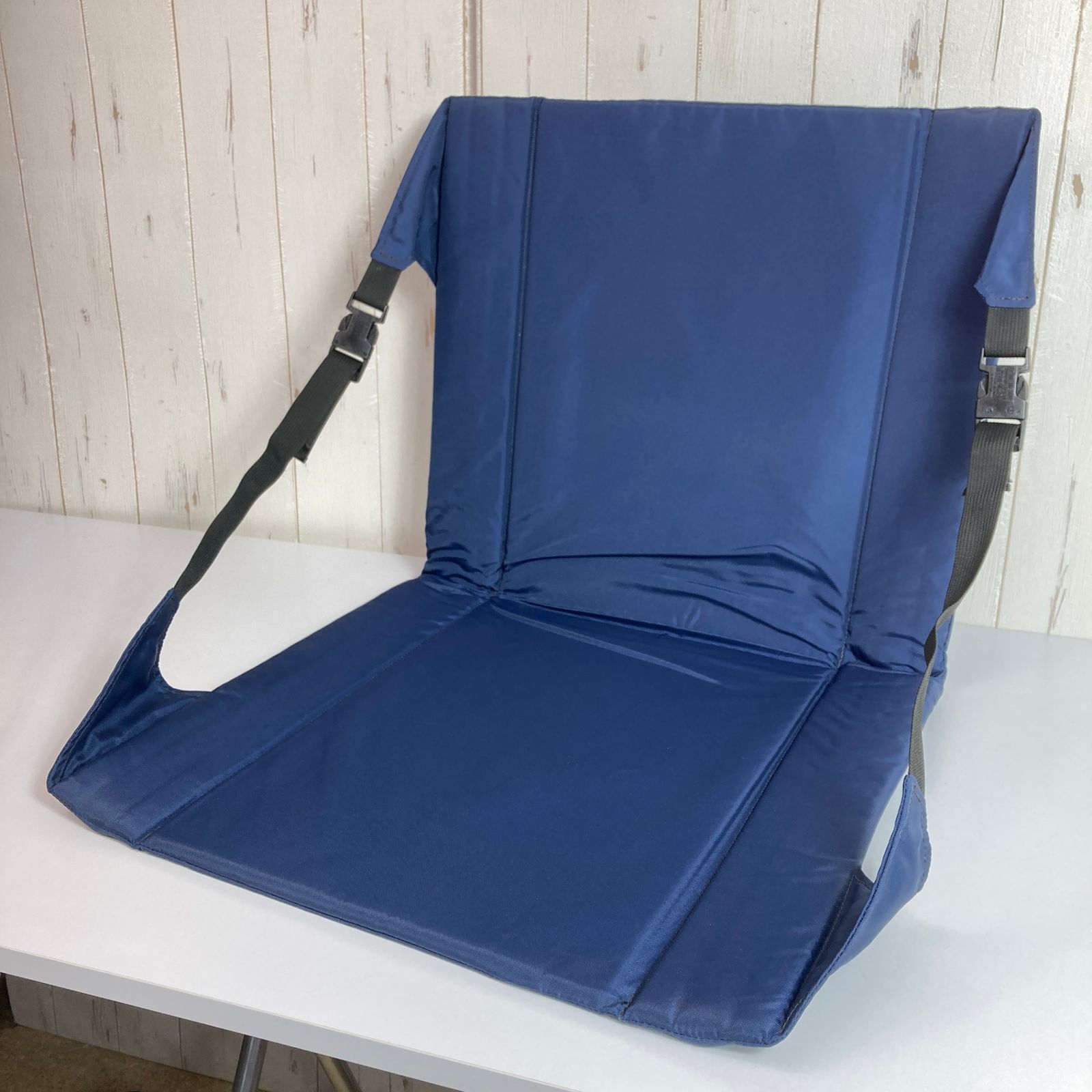 【OneSize ネイビー系】 1980s Crazy Creek ( クレイジークリーク ) ザ・チェア The Chair 生産終了モデル 入手困難 旧タグ グラウンドチェア 座椅子 キャンピングギア キャン OneSize ネイビー系】 1980s Crazy Creek ( クレイジークリーク
