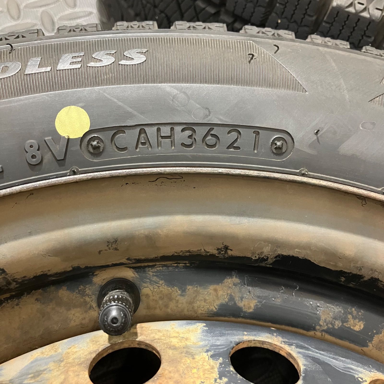 スタッドレスタイヤ 1094E