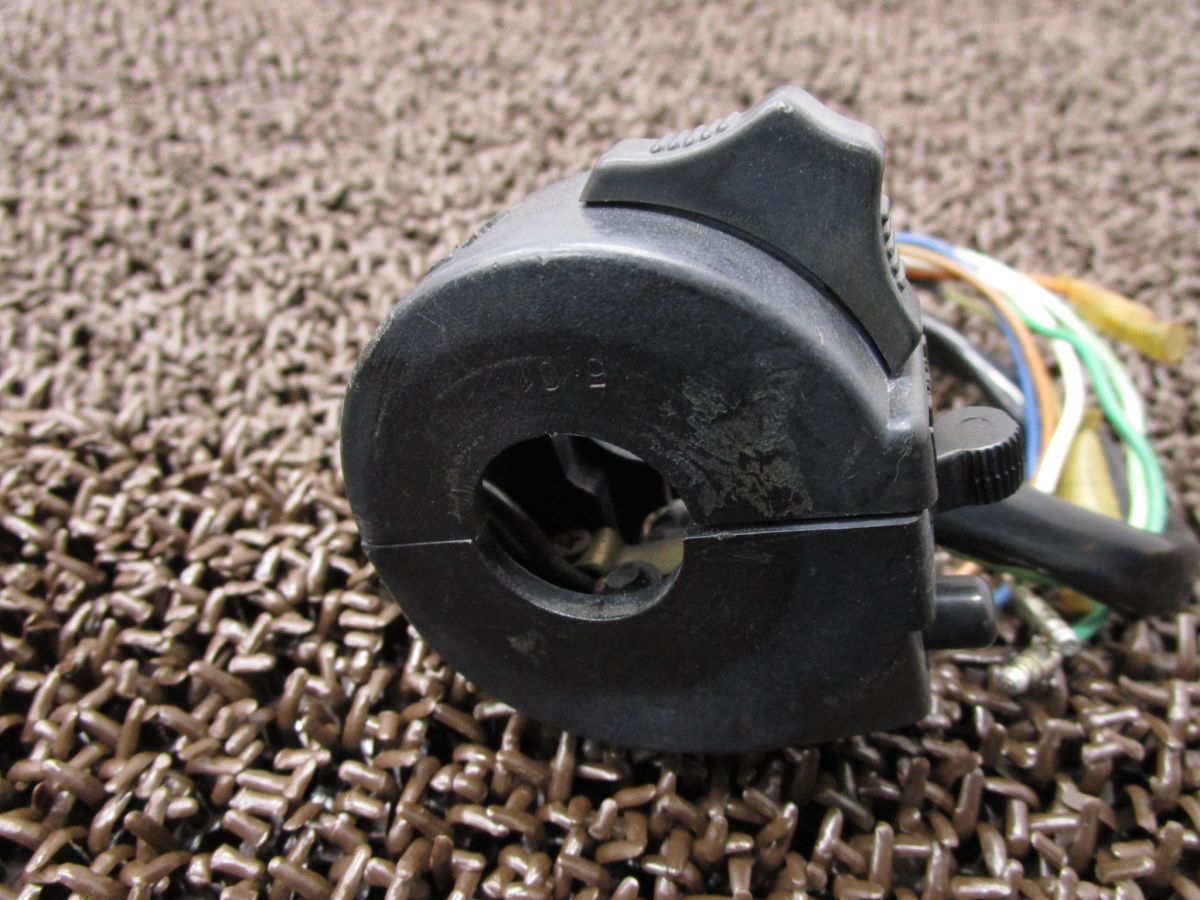 ハンドルスイッチ 左