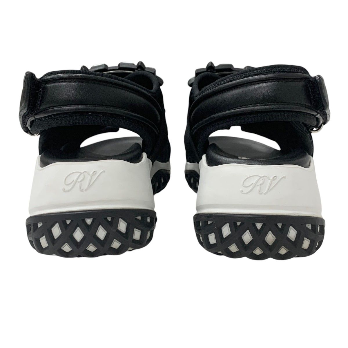 美品　ロジェヴィヴィエ　RogerVivier ビジュー付き ブラックサンダル 美品 ロジェヴィヴィエ RogerVivier ビジュー付き ブラックサンダル