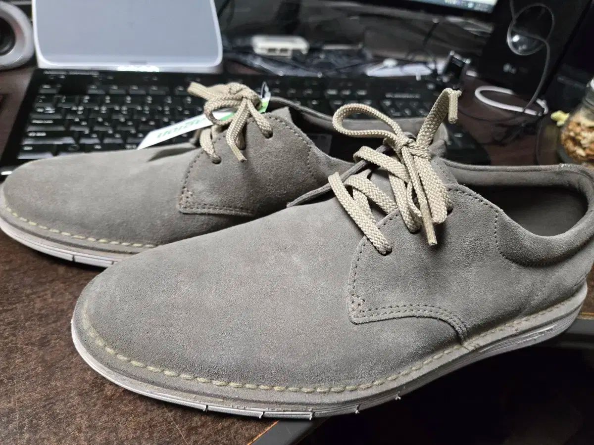 ニットソーイングチャコット フリル付きホワイトVネック社交ダンスほか