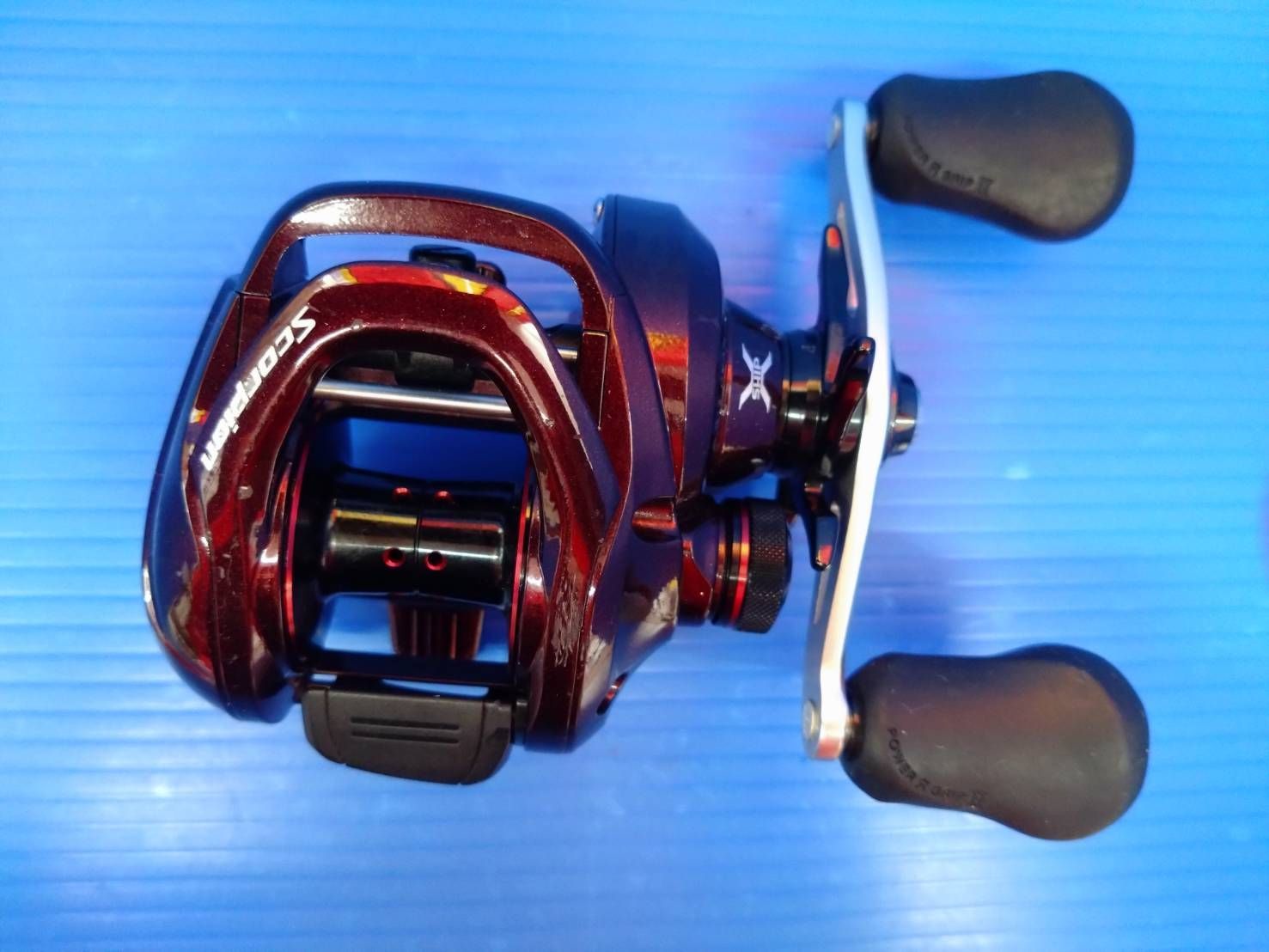 シマノ　14 スコーピオン200　右巻き Amazon | シマノ(SHIMANO) ベイトリール 両軸 14 スコーピオン