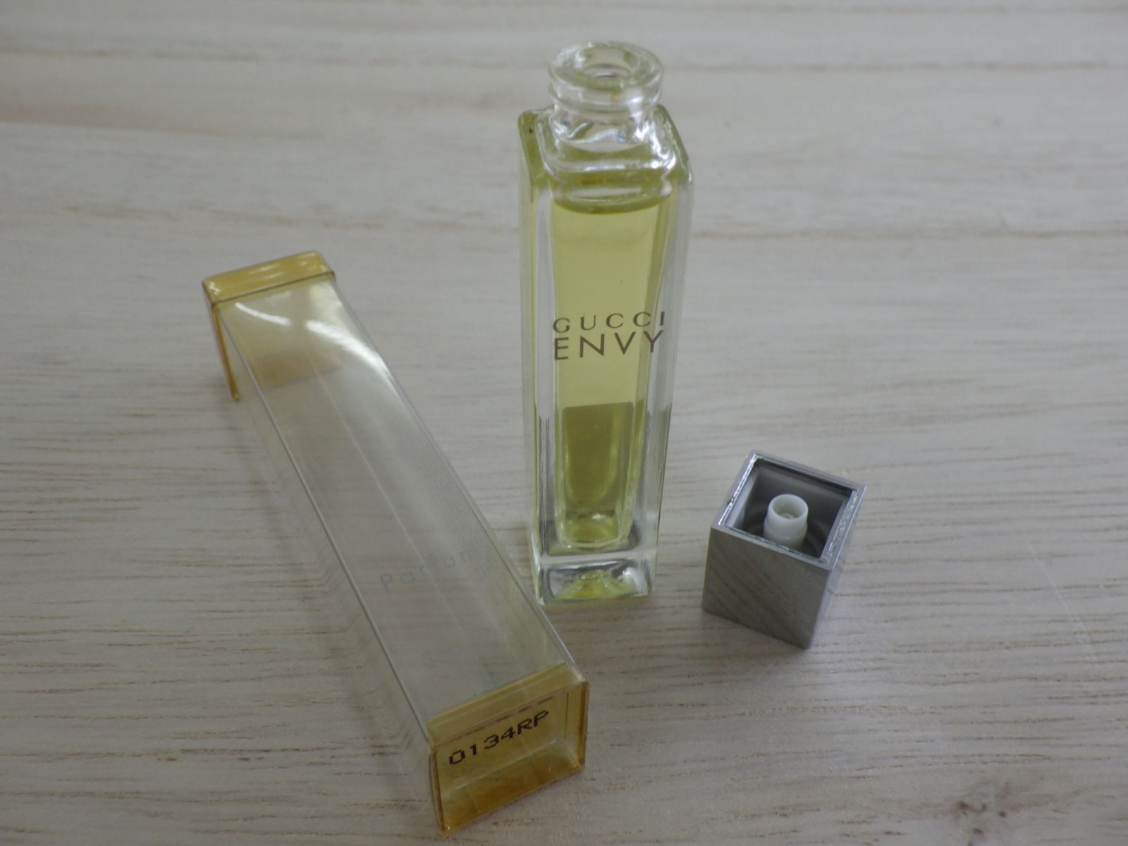 グッチ GUCCI ENVY エンヴィ 香水 ミニ パルファム 3ml 中古品 - メルカリ