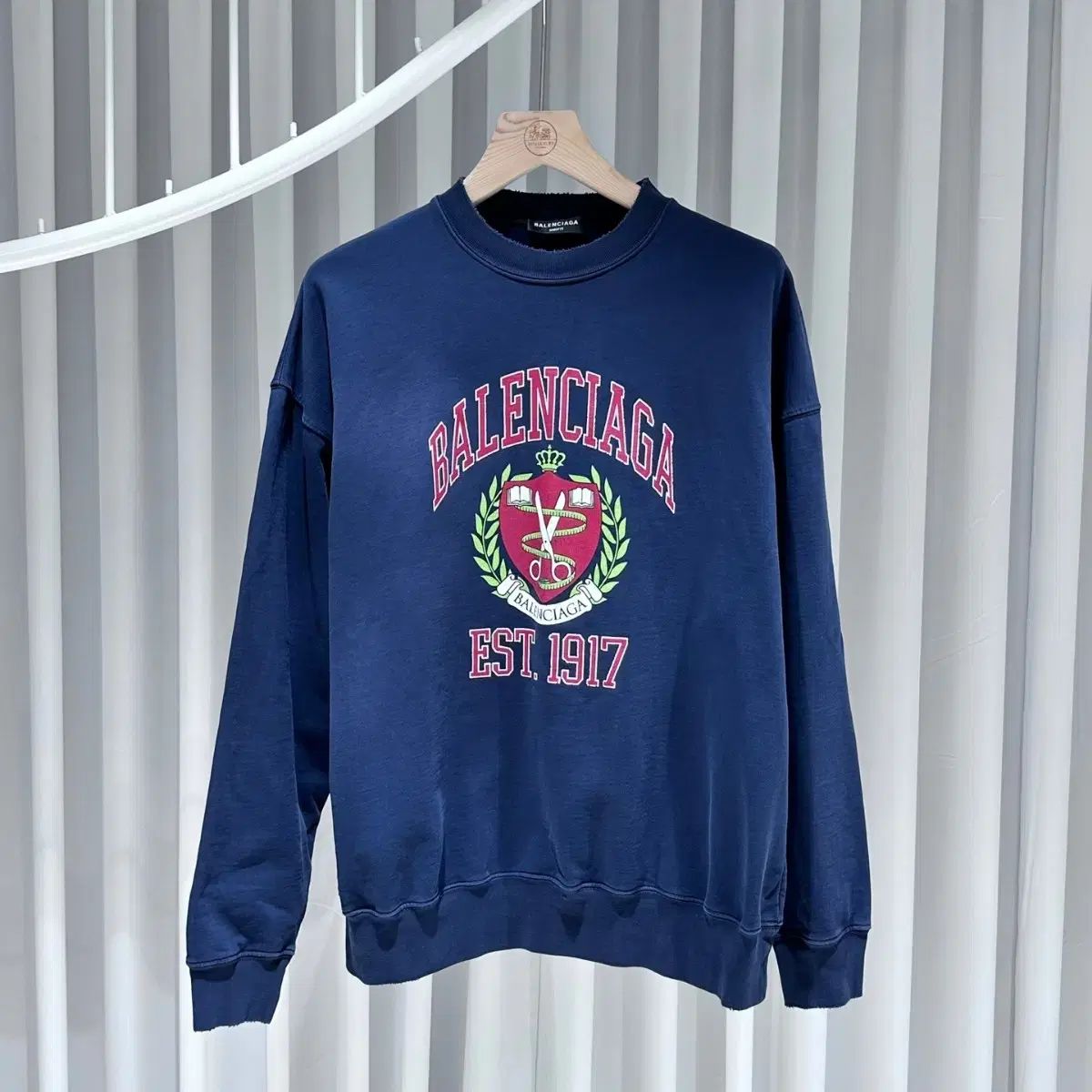 バレンシアガ　デストロイ　パーカー BALENCIAGA - バレンシアガ デストロイドパーカーの通販 by