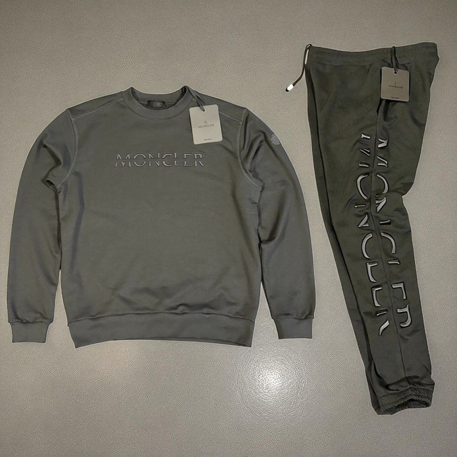 新品未使用☆MONCLER 3Dレタリング刺繡ロゴ スウェット L Black 定価22万円 新品未使用タグ付き MONCLER 3Dレタリング刺ロゴ