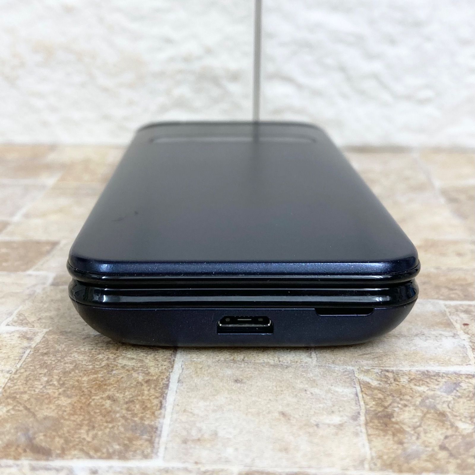 初期化 動作確認済】GRATINA グラティーナ KYF37SKA ネイビーブラック