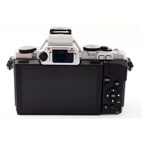 オリンパス OLYMPUS OM-D E-M5 シルバー レンズキット 美品 ストラップ