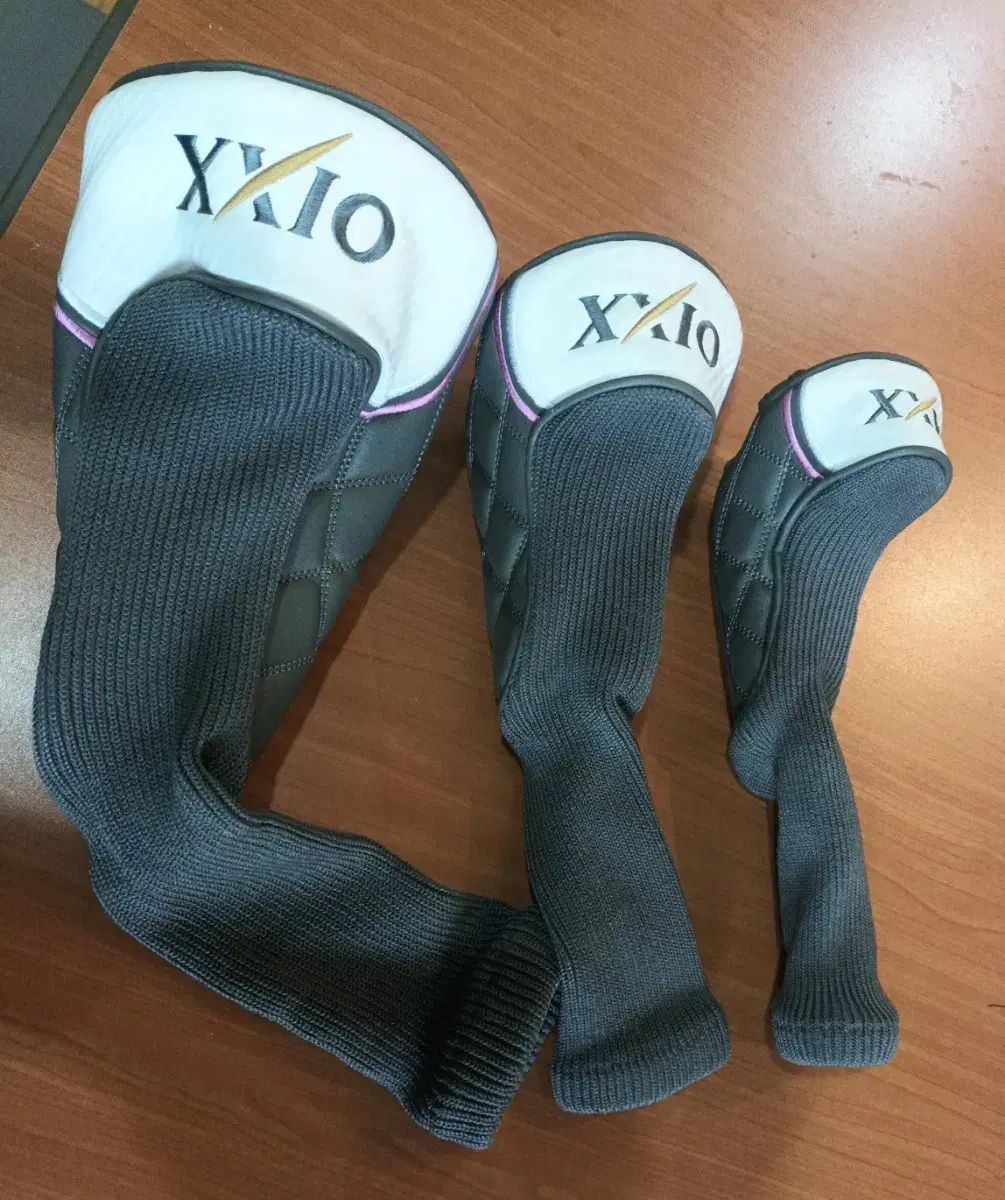 ゼクシオ XXIO レディース ドライバー 4 回 ウッド ユーティリティー ヘッド カバー