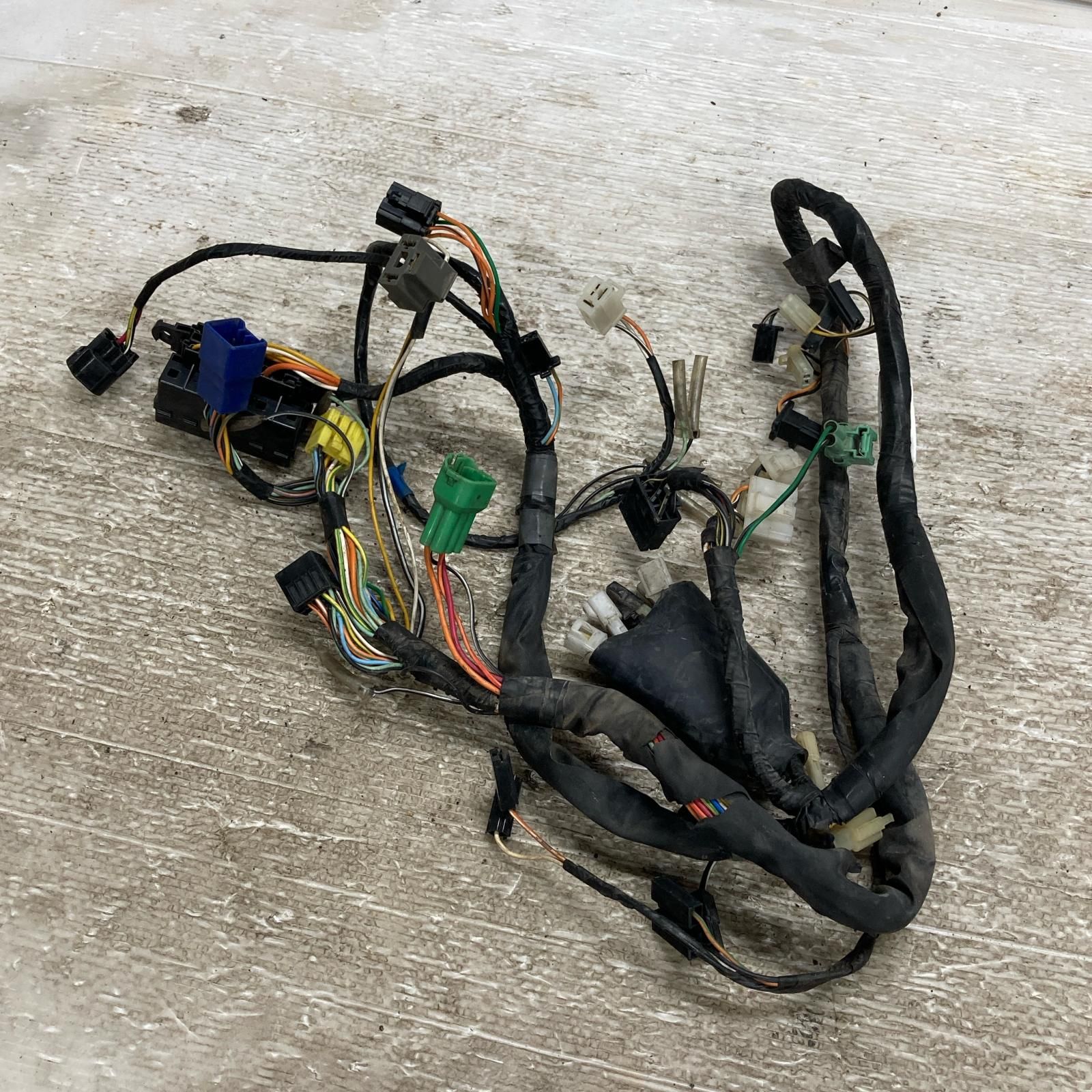 SUZUKI バンディット250 GJ77A メインハーネス スズキ