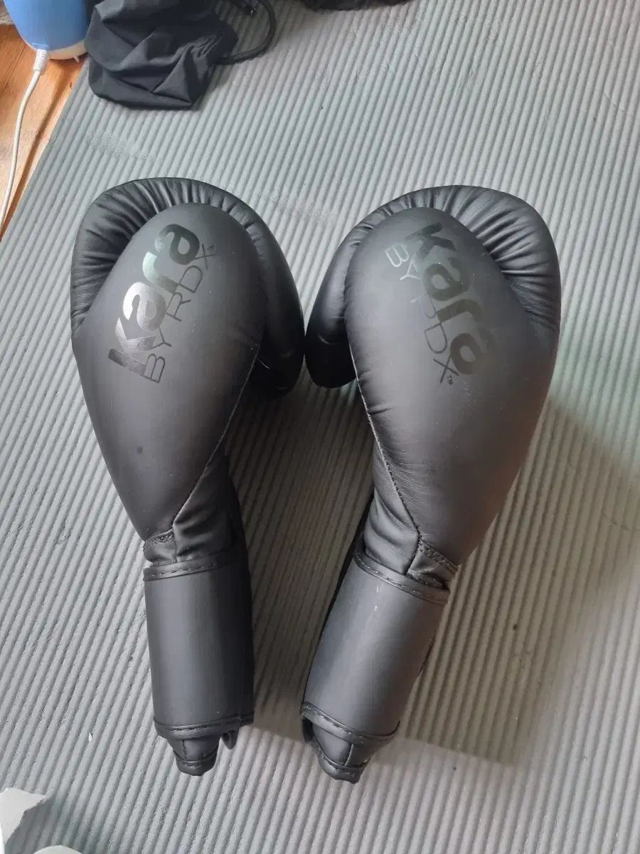 RDX ボクシング グローブ ブラック 14 オンス 販売 - メルカリ