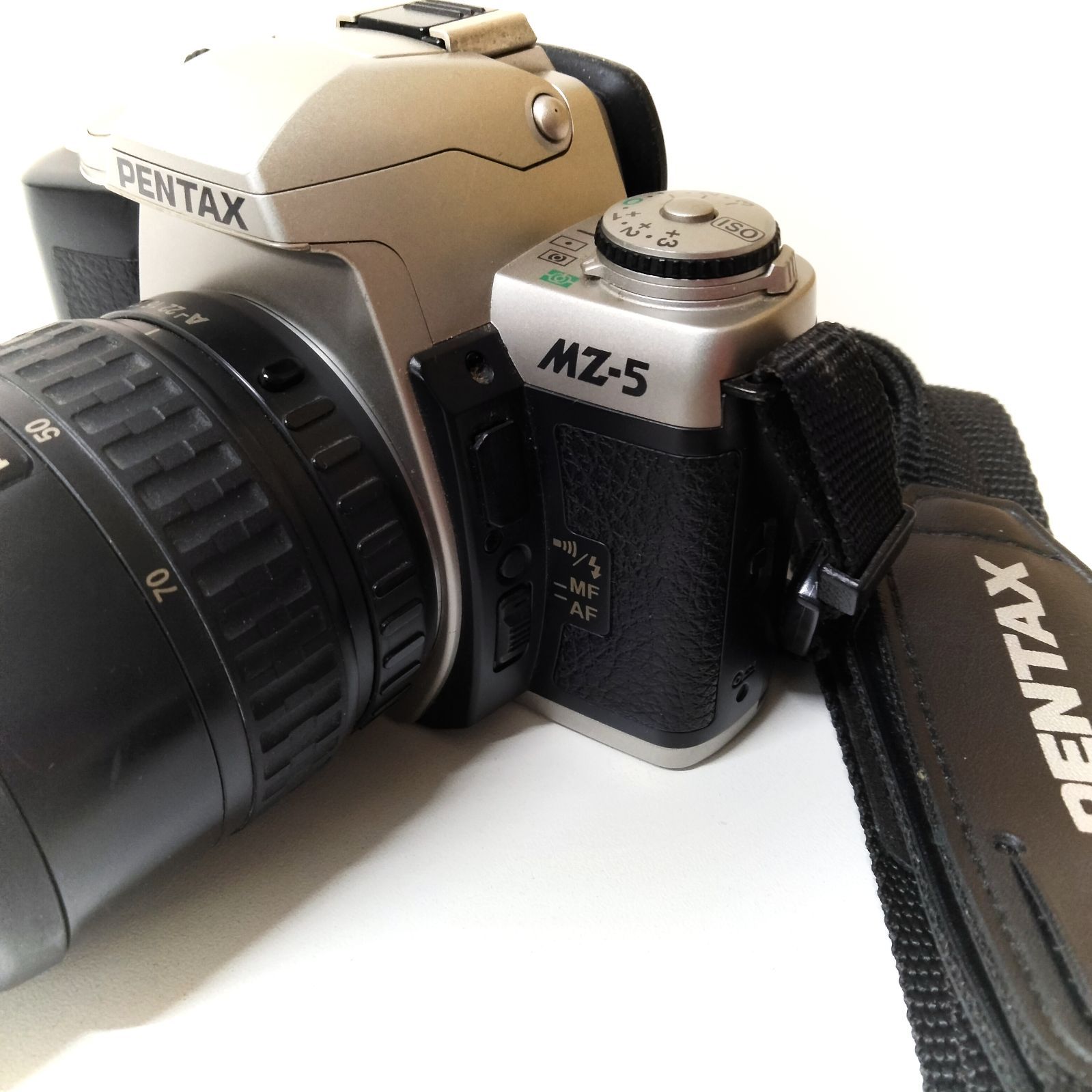 N-5685] ジャンク品 一眼レフフィルムカメラ(本体+レンズ
