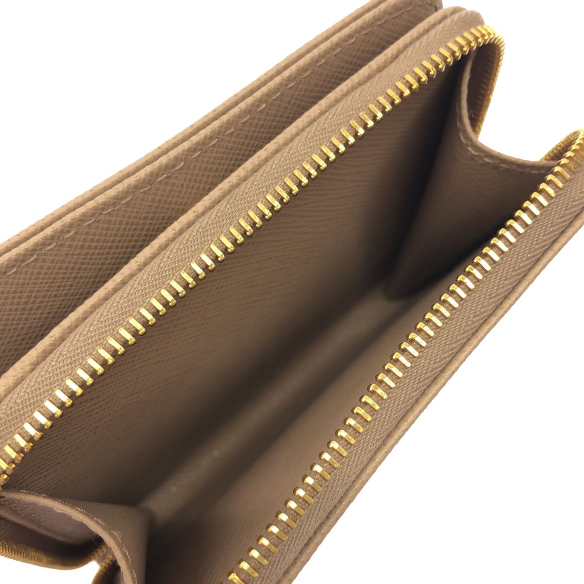 PRADA プラダ 二つ折り財布 サフィアーノ コンパクトウォレット 1ML036