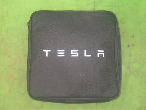 TESLA 充電ケーブル モバイルコネクター