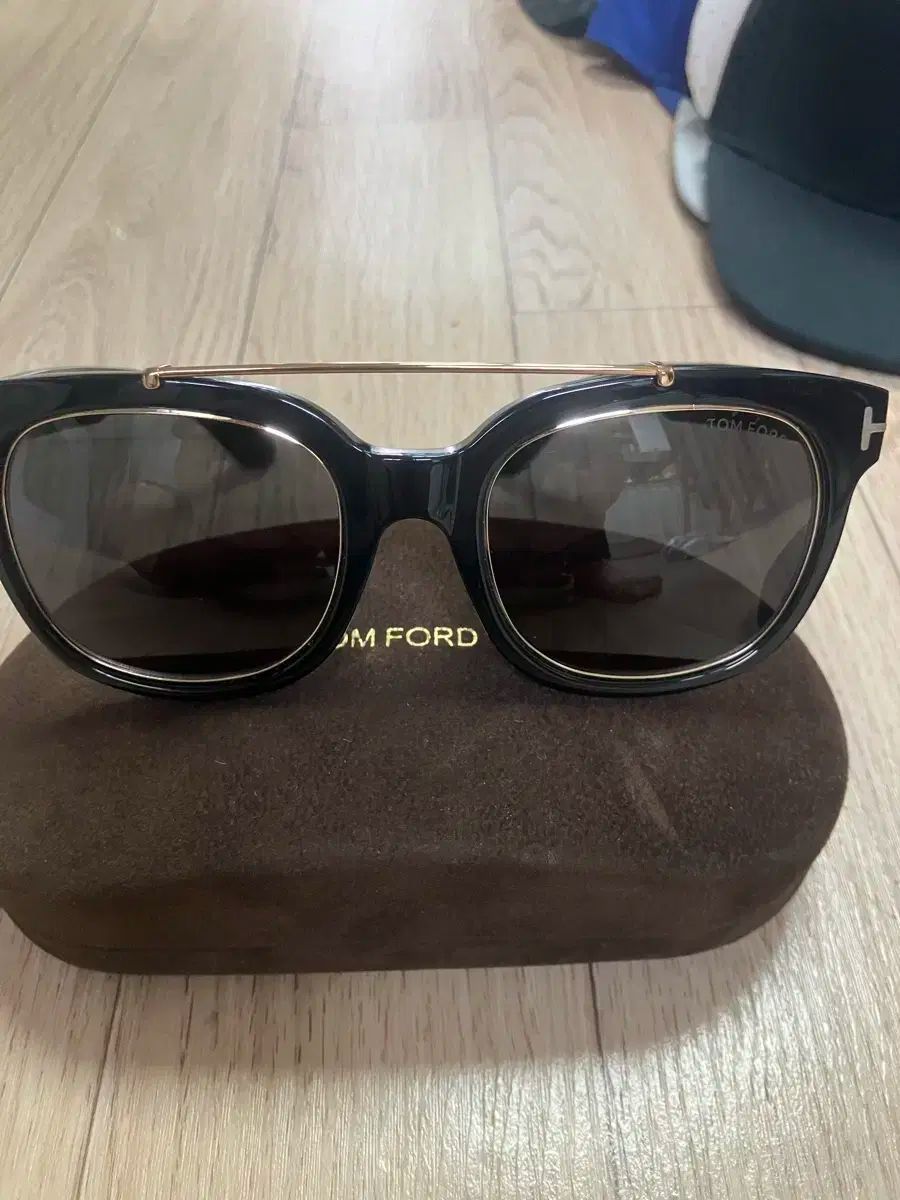TOM FORD トムフォード サングラス 販売