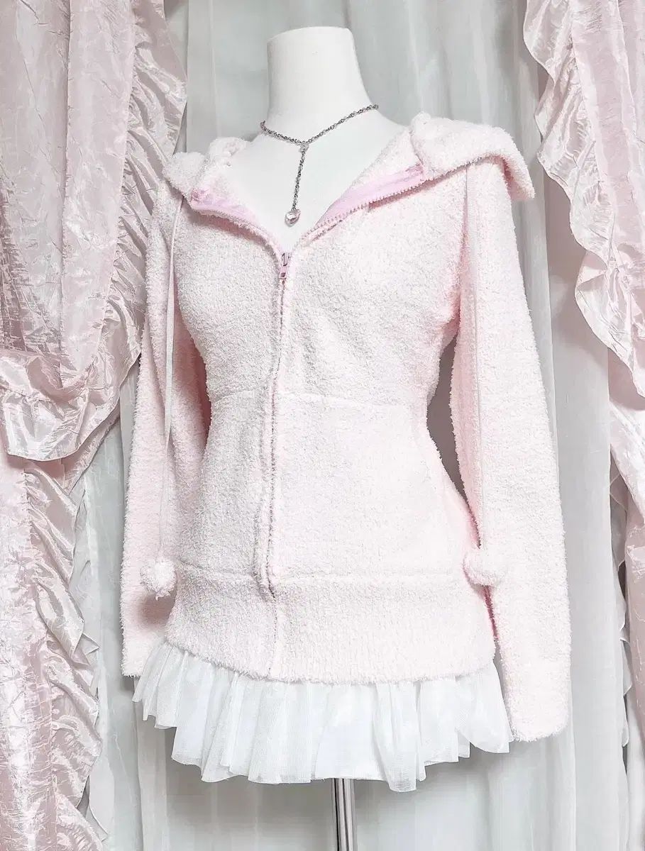 ピンク ポンポン フードジップアップ ヴィンテージ ユジン(YUJIN)