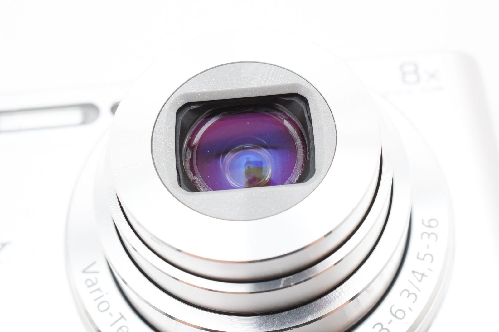 コンパクトデジタルカメラ