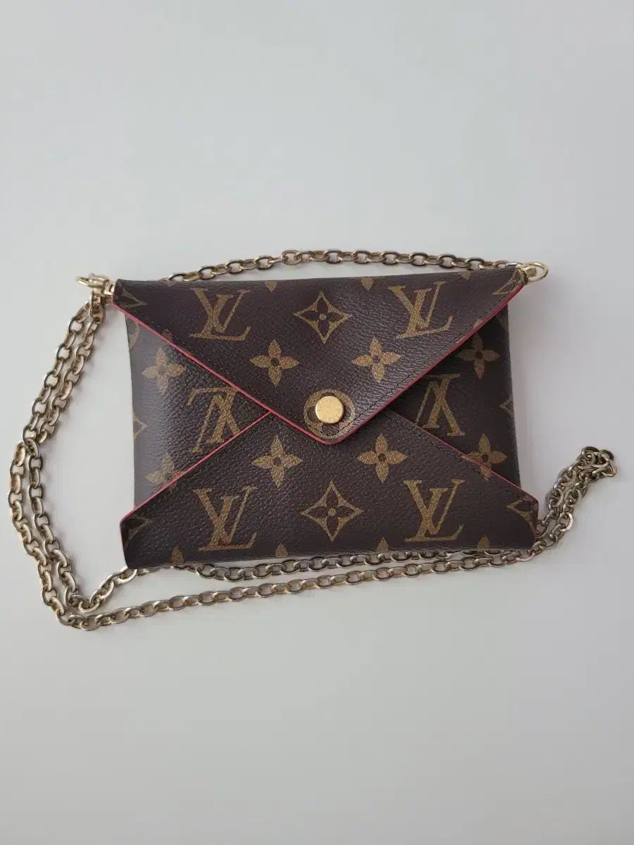 インナーバッグチェーンO ルイヴィトン キーリング 中