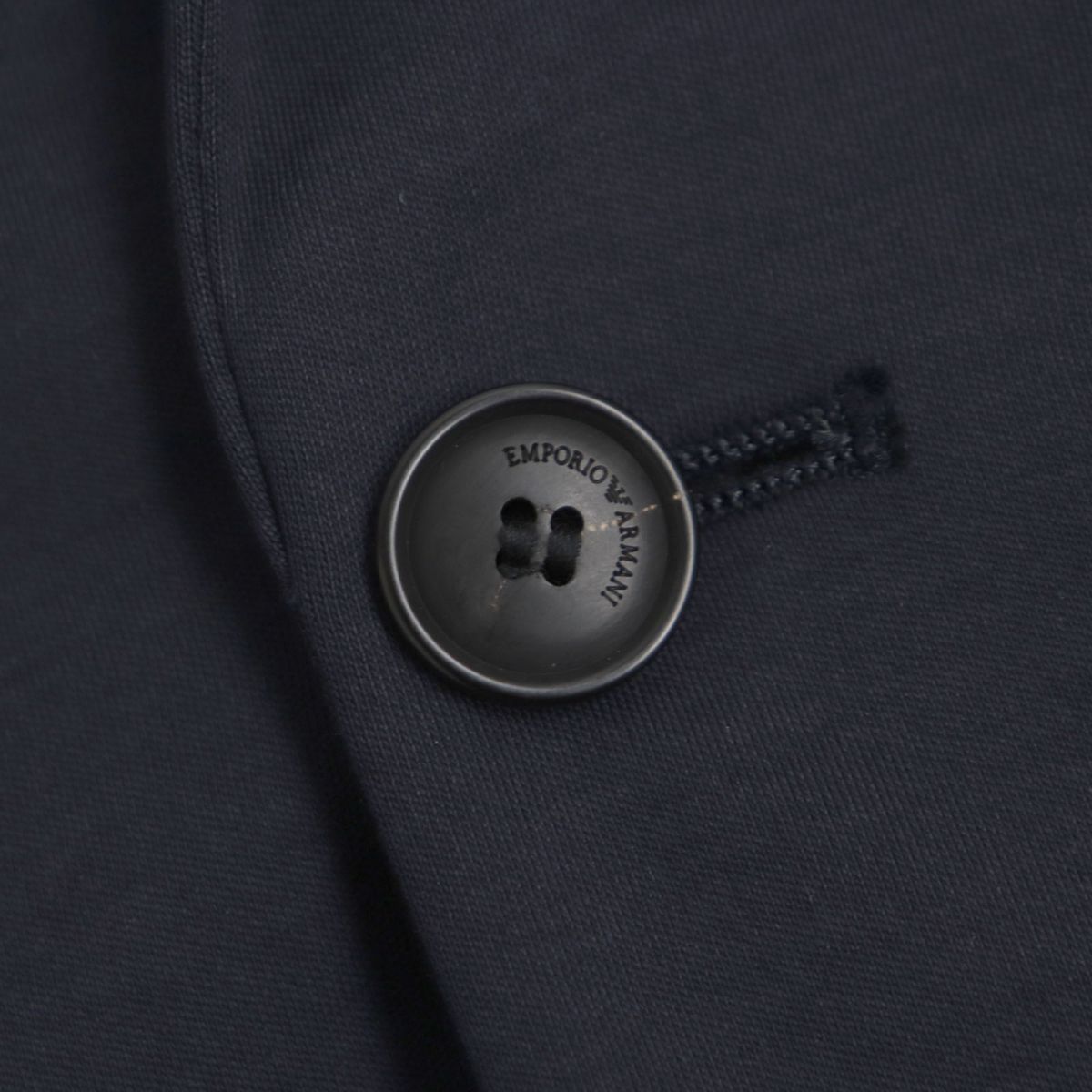 極美品▽2019年製 黒タグ エンポリオアルマーニ ロゴ入りボタン