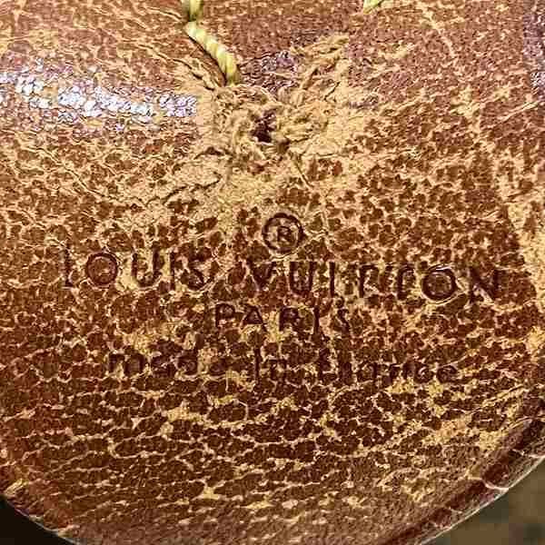 Vuitton モノグラム