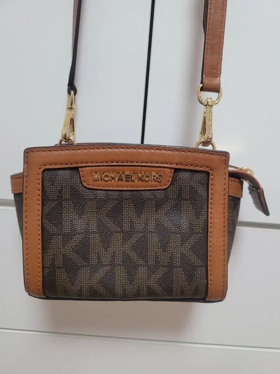 MK MICHAEL KORS マイケル コース クロスバッグ