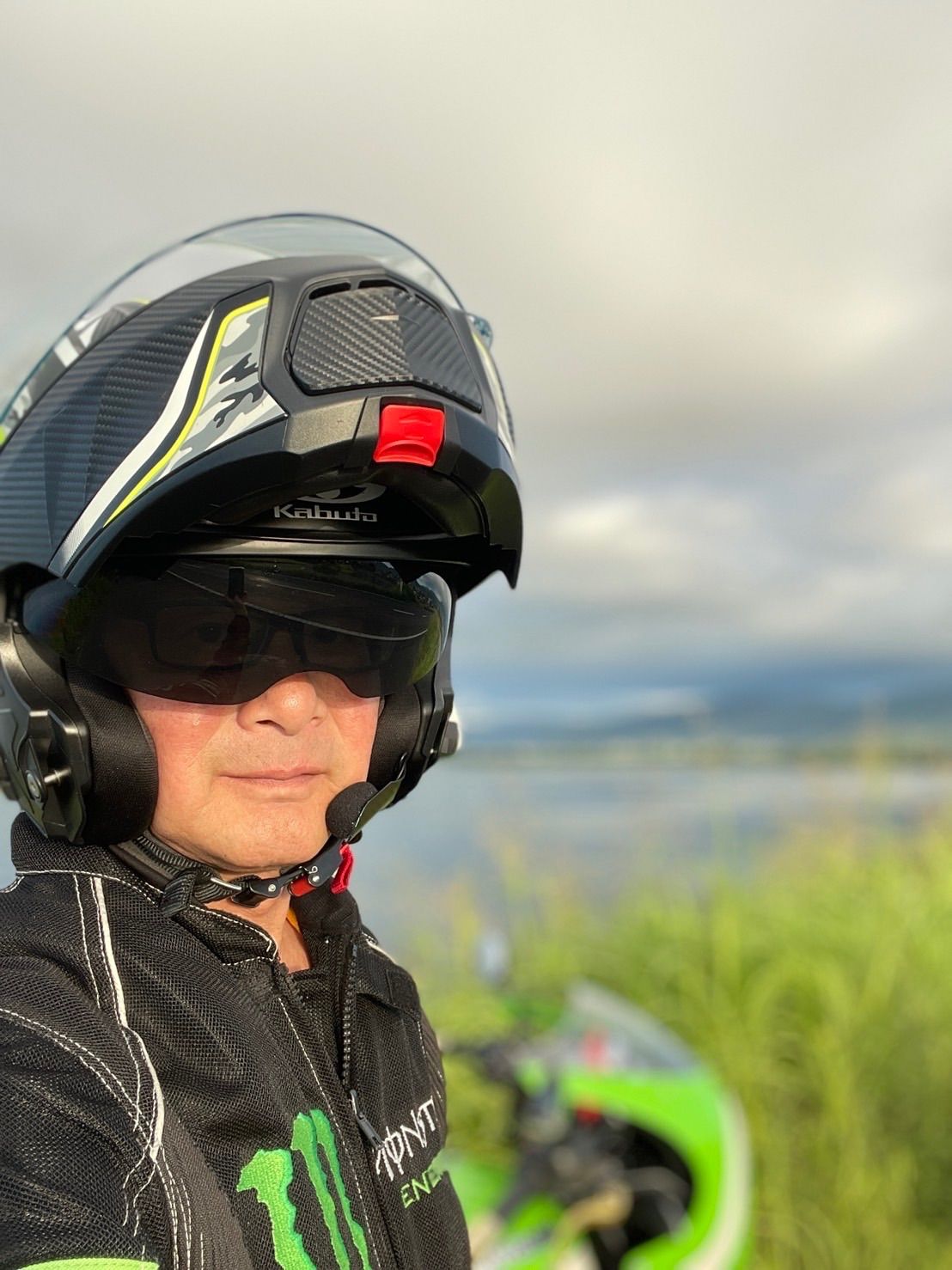 インカムマイクホルダー システムヘルメットKABUTO SHOEI ARAI等