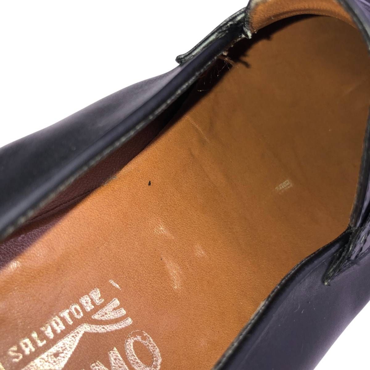 タッセルローファー