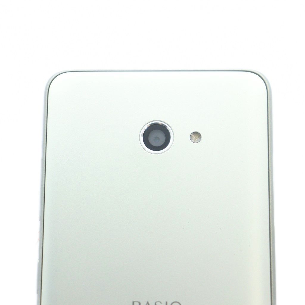 プレミアム KYOCERA BASIO4 携帯電話 スマートフォン 本体 5.6インチ 32GB シルバーカラー 銀色 初期化 動作 済 KYV47-J |MQ GY11