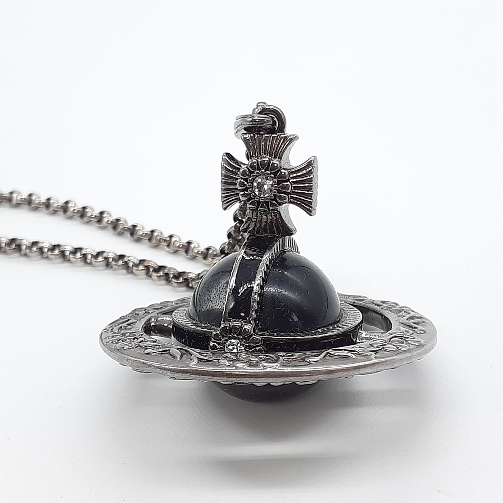 Vivienne Westwood｜オーナメンタルオーブネックレス　ブラック Vivienne Westwood⭐️オーナメンタルオーブネックレス ブラック