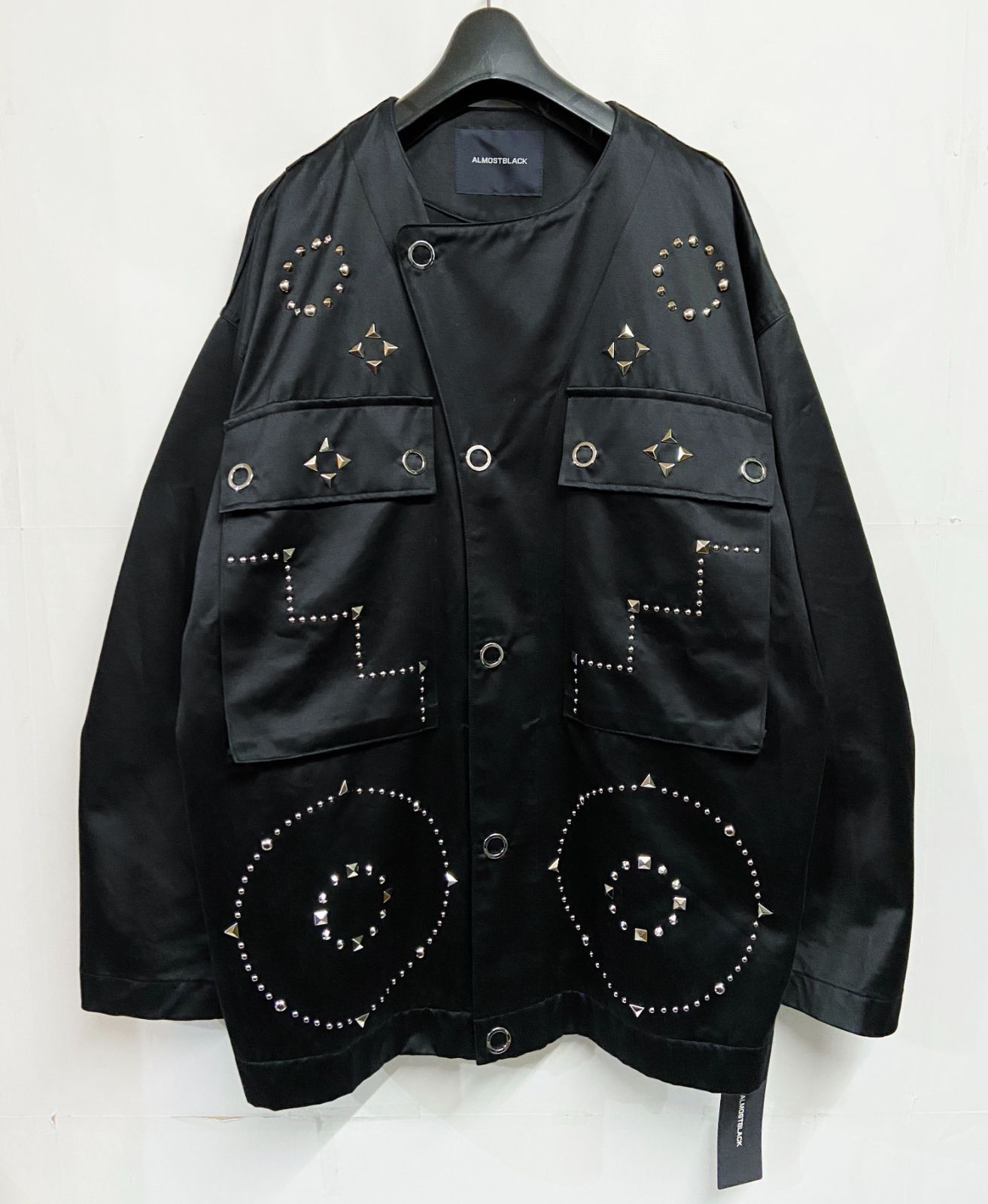 ALMOSTBLACK スタッズ付きテーラードジャケット サイズ1 ALMOSTBLACK スタッズ付きテーラードジャケット サイズ1