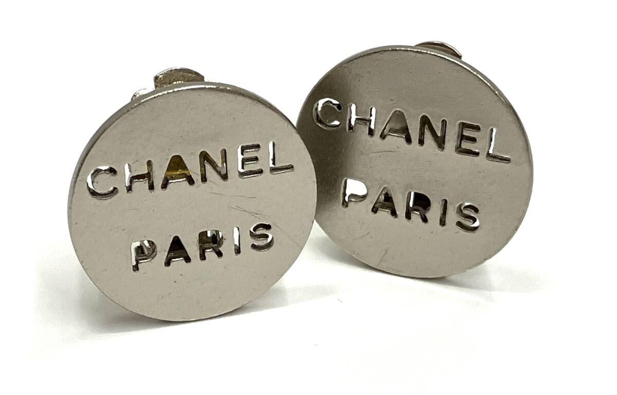 CHANEL シャネル ロゴ イヤリング 00C 箱有り