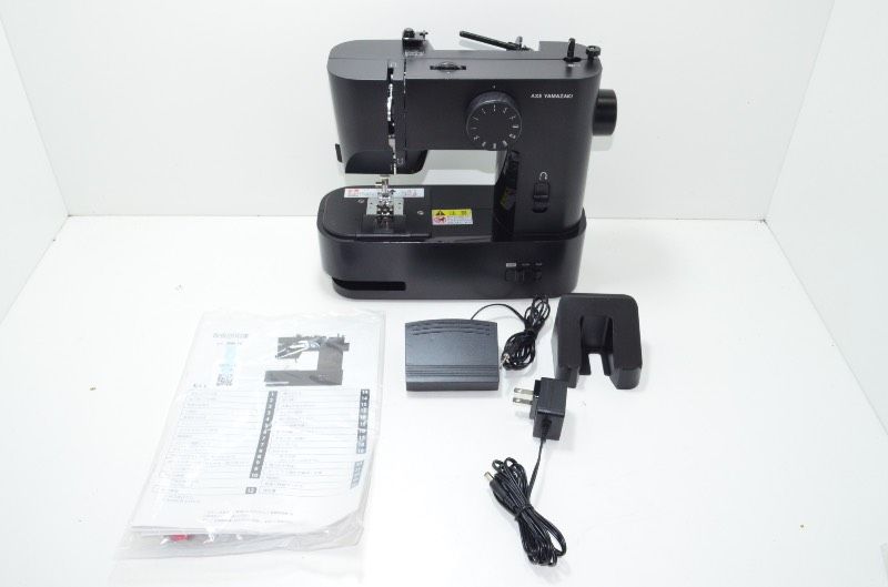 送料無料 アックスヤマザキ AXE YAMAZAKI MM-10 ミシン コンパクト電動ミシン フットペダル付き ブラック