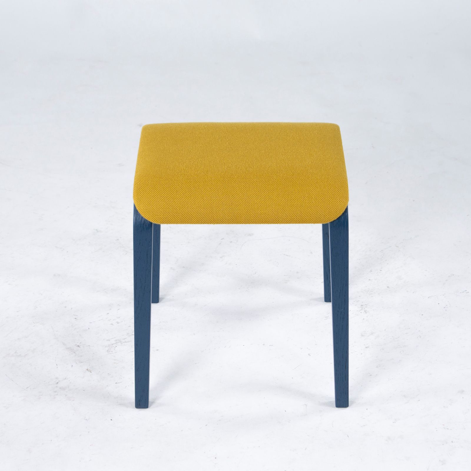 旭川家具 匠工芸 TAPEREDスツールB ロータイプ オーク 張座 ネイビー 旭川家具 TAKUMI KOHGEI 匠工芸 Tapered テーパード ロースツール 国産