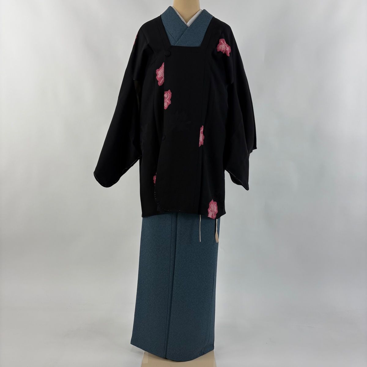 道行 身丈86cm 裄丈64cm M 和装コート 角衿 花 黒 正絹 秀品