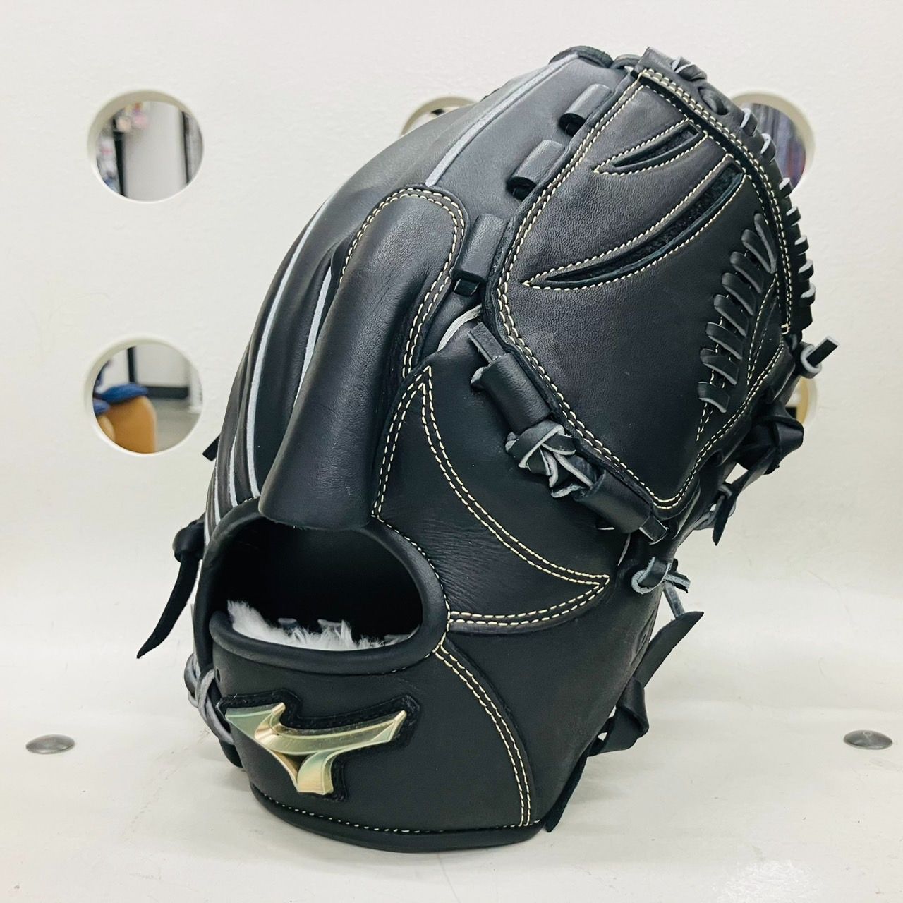 Mizuno ブラック 軟式グローブ グラブ・ミット｜野球｜ミズノ公式