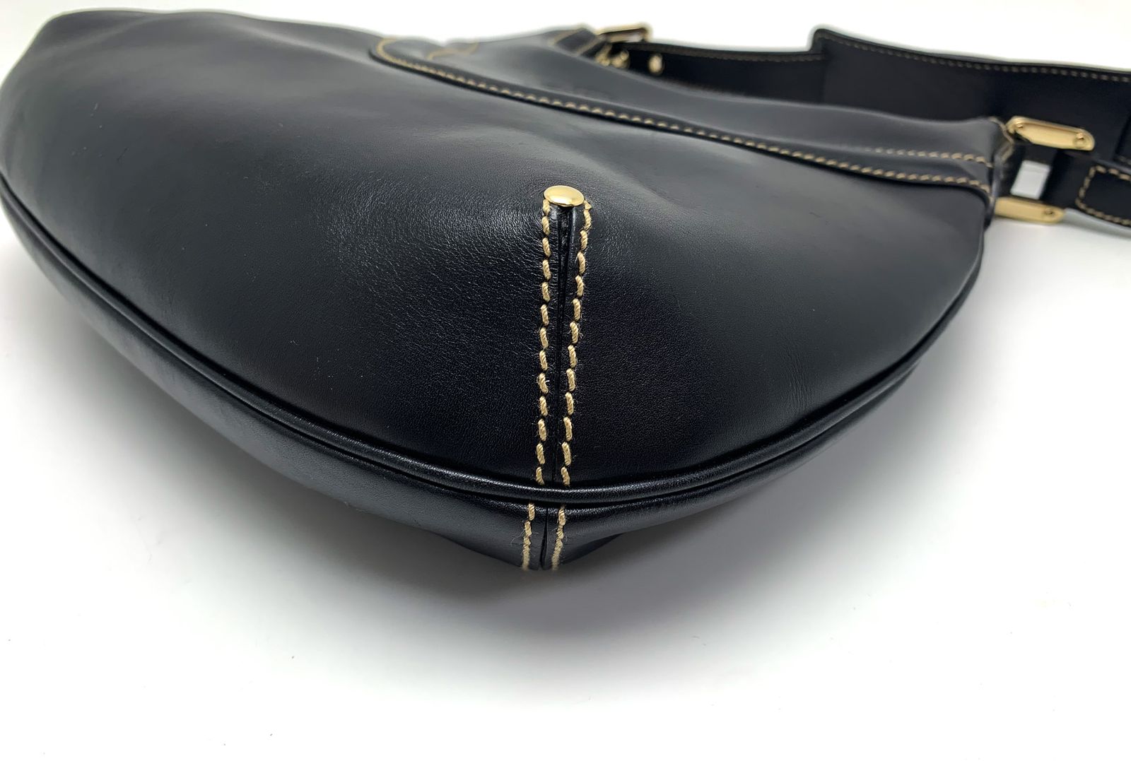 GUCCI グッチ 黒 レザー ワンショルダーバック 141641 - メルカリ