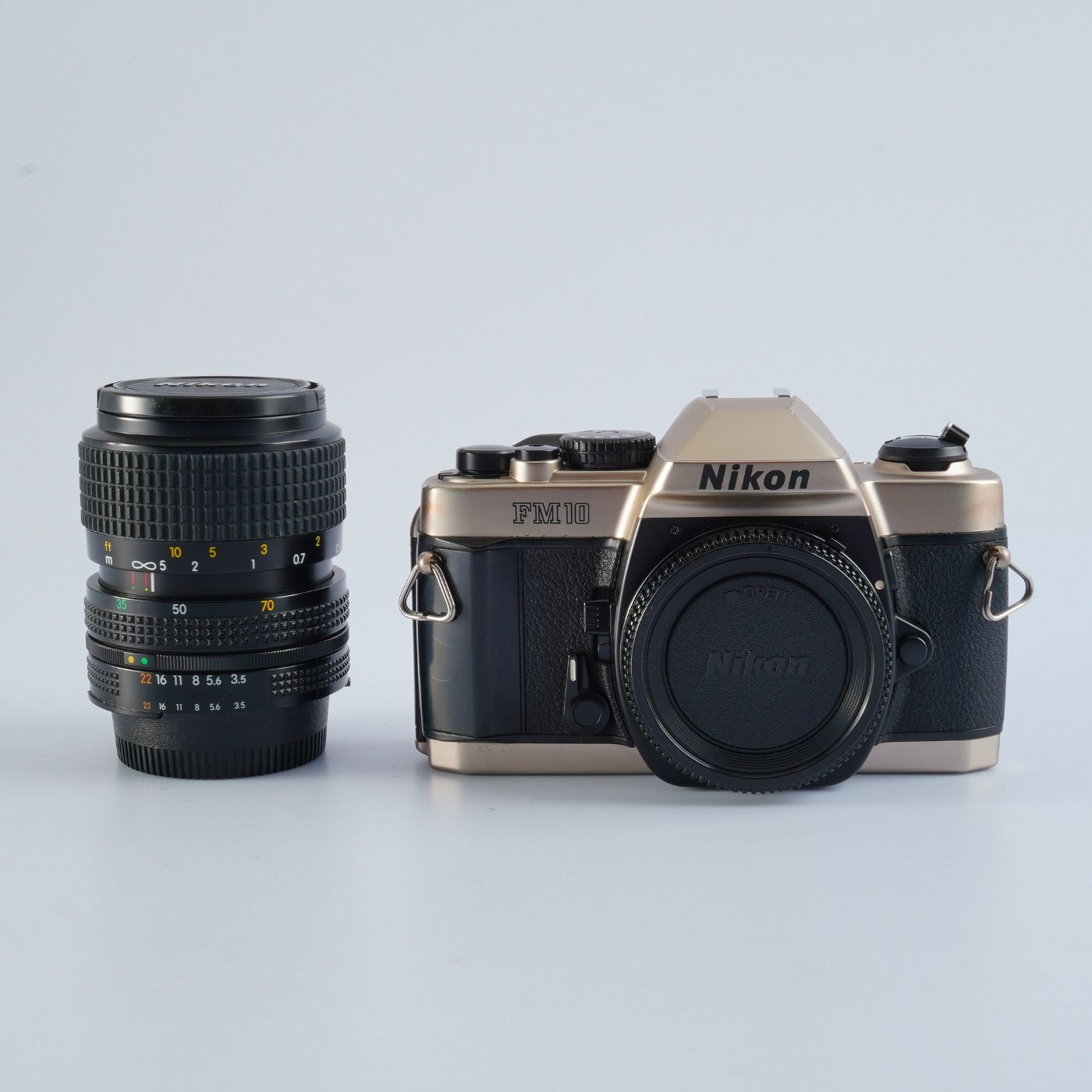 Nikon ニコン FM10 + Ai-S ZOOM Nikkor 35-70mm F/3.5-4.8 MF フィルム