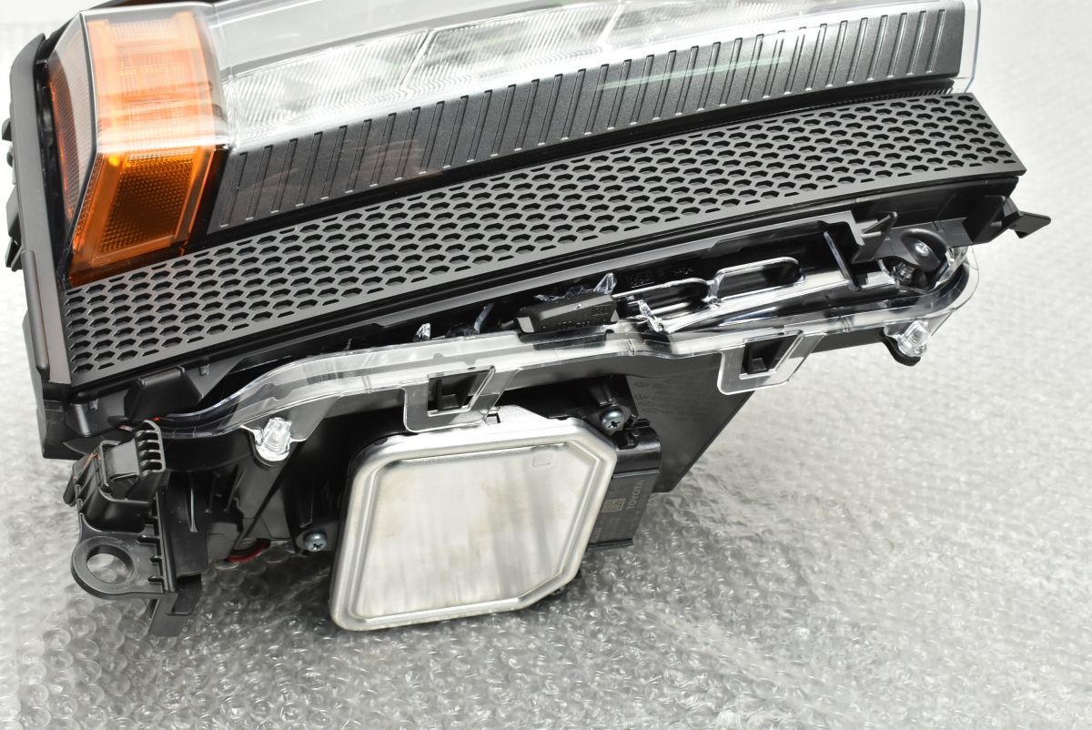 新車外し 美品】トヨタ ランドクルーザー250 VX 純正 LED ヘッド