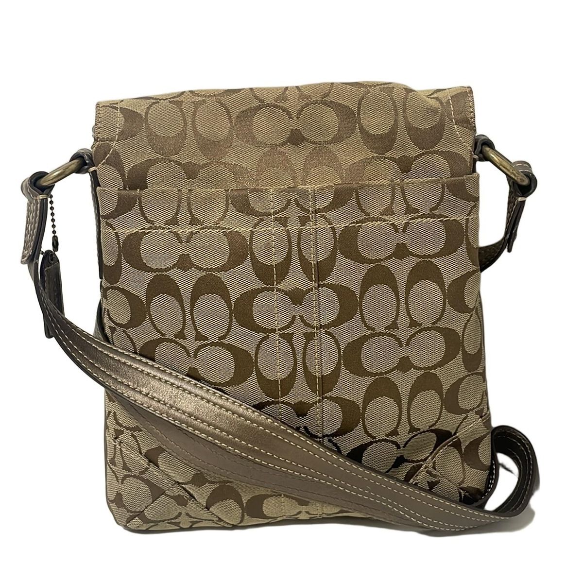 COACH(コーチ) ショルダーバッグ シグネチャー柄 8K39 カーキ