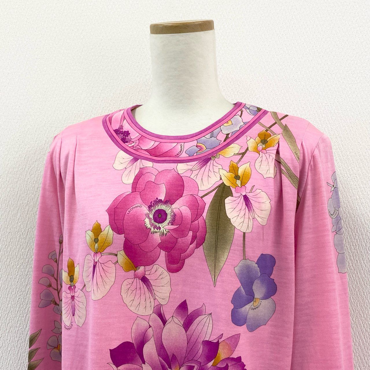 13j16 LEONARD レオナール 美しい花柄プリント 長袖カットソー 0349144 