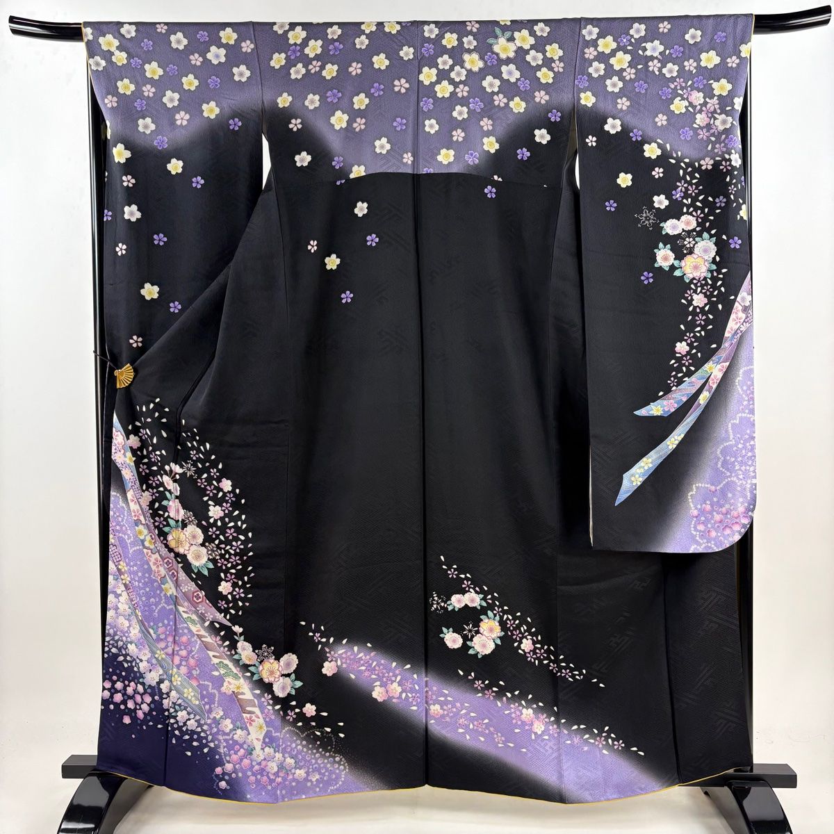 振袖 身丈161.5cm 裄丈66cm M 袷 熨斗 桜 金糸 金彩 黒 正絹 名品