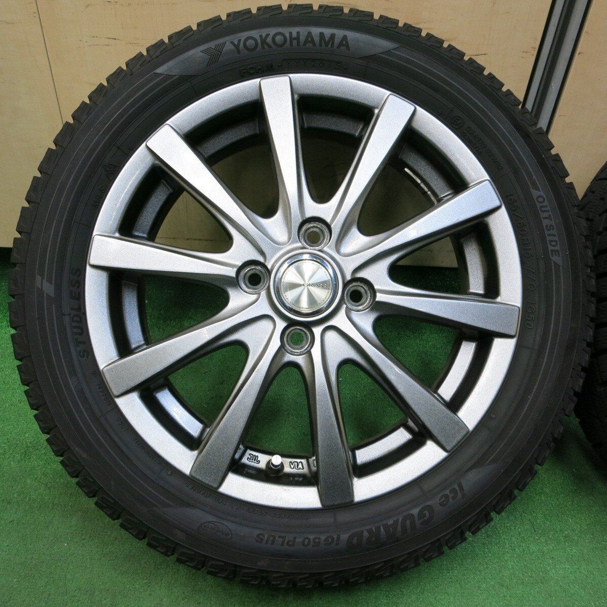 バリ溝 23年 綺麗 9.5分☆スタッドレス 185/70R14 ダンロップ WM02 