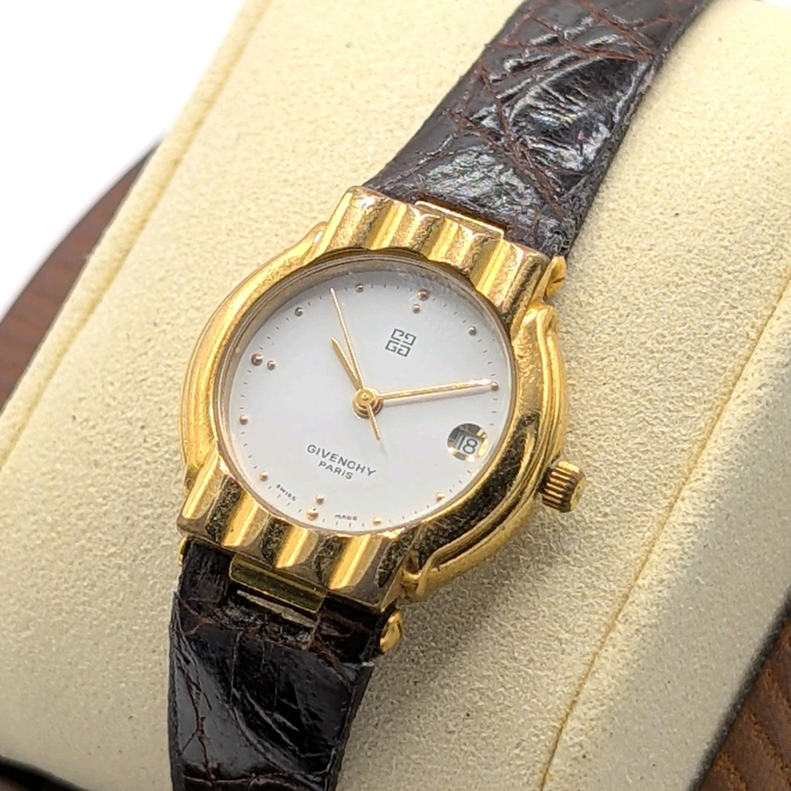 GIVENCHY ジバンシィ 227 白文字盤 レディース ゴールド GIVENCHY ジバンシィ 227 白文字盤 レディース ゴールド ロゴチェーン