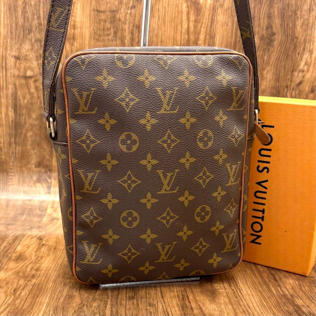 超美品 ルイヴィトン　モノグラム　ダヌーブ　ショルダーバッグ LOUIS VUITTON ルイヴィトン ダヌーブ モノグラム ショルダー