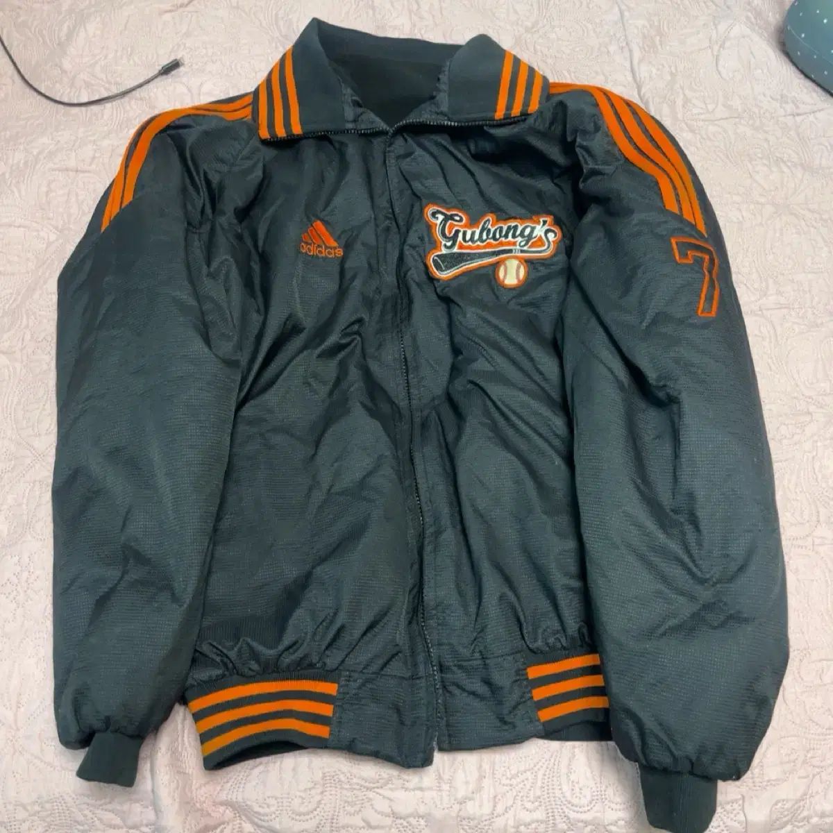 アディダス 구봉 野球団 アウター 起毛 Hanwhae Eagles ハンファ イーグルス 秋 スタジャン